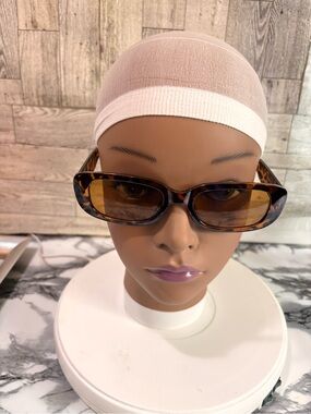 Fashion Nova Tortoiseshell Rectangular Sunglasses with Amber Lenses
